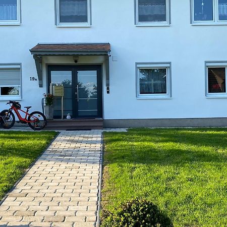 Schoene Ferien- Monteurswohnung - Ruhig Und Malerisch Gelegen Hofgeismar Eksteriør billede
